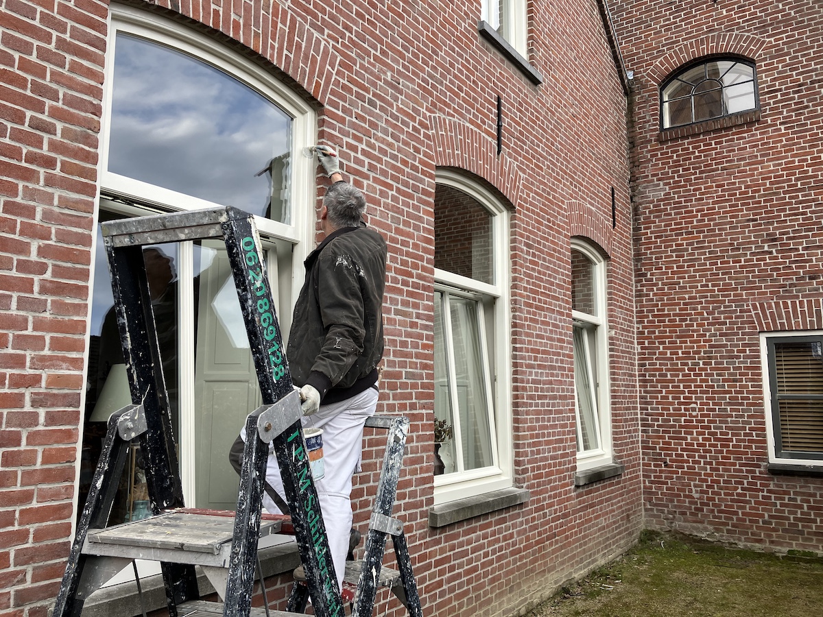 Kozijn buiten schilderen